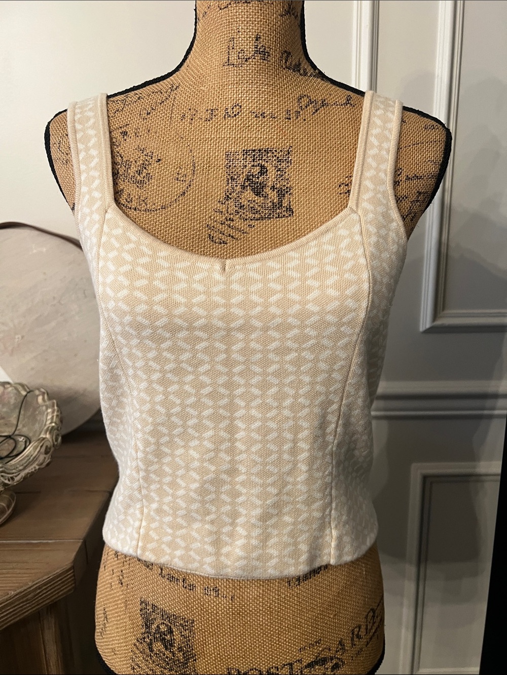 Abercrombie & Fitch Cream Patterned Scoop Tank